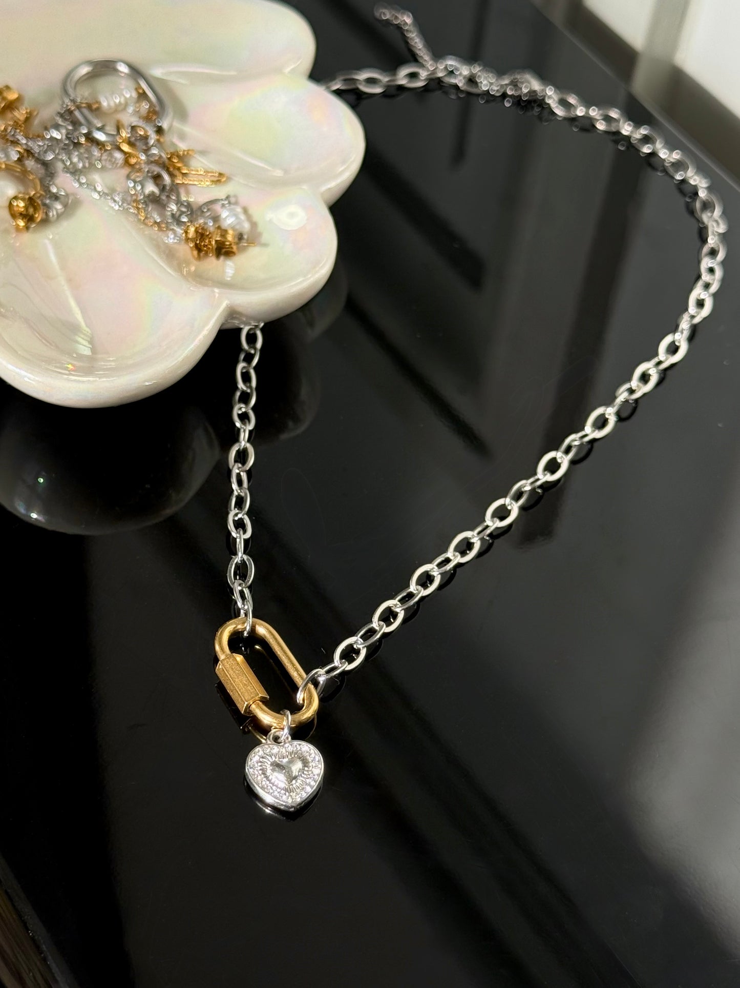 Collier Lou