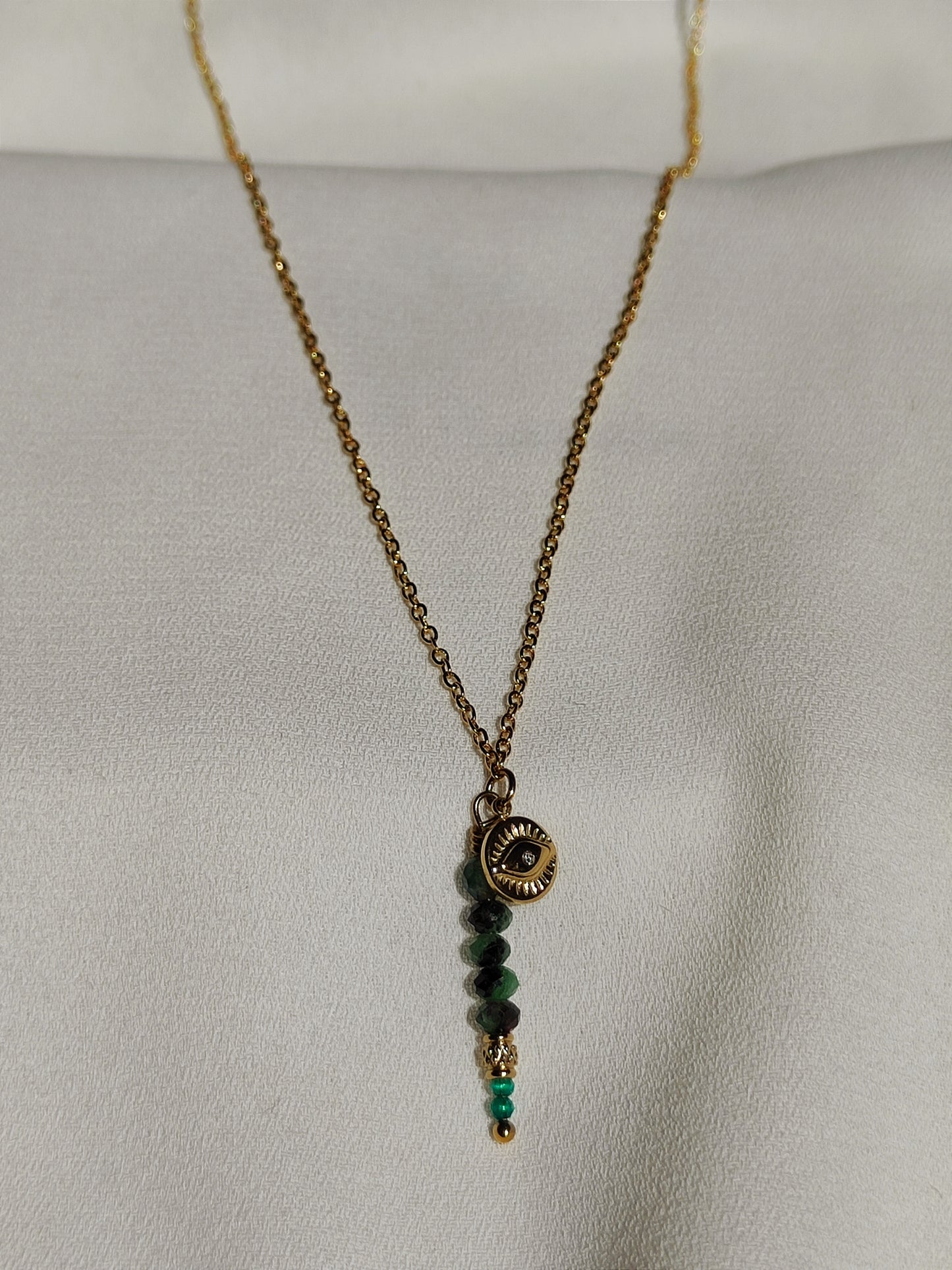 Collier Nola